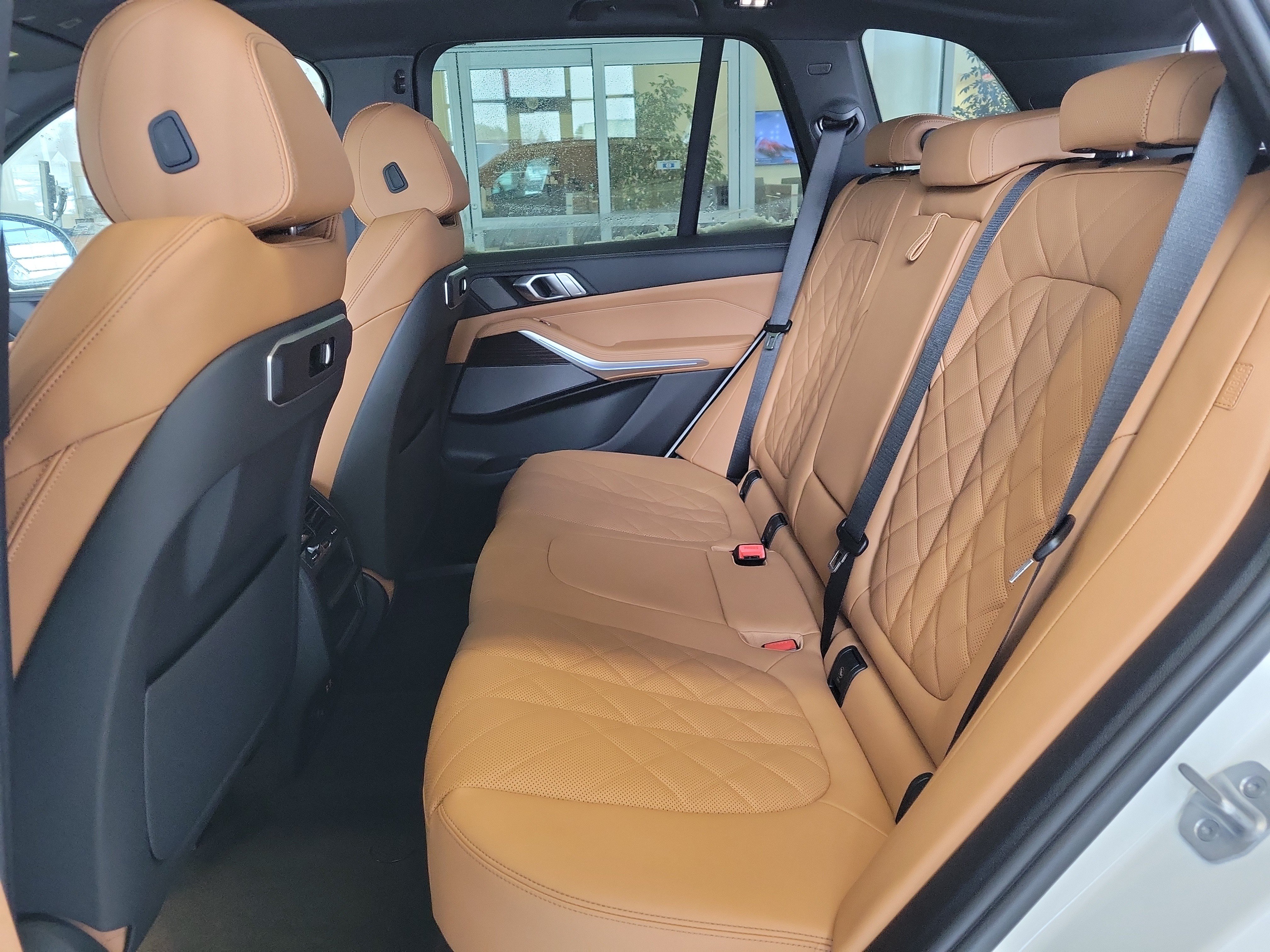 Used 2026 BMW X5 xDrive50e w/ M Sport Package AWD/4WD image 16