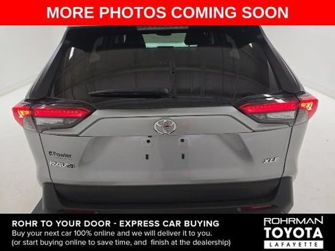 Used 2024 Toyota RAV4 XLE FWD image 5
