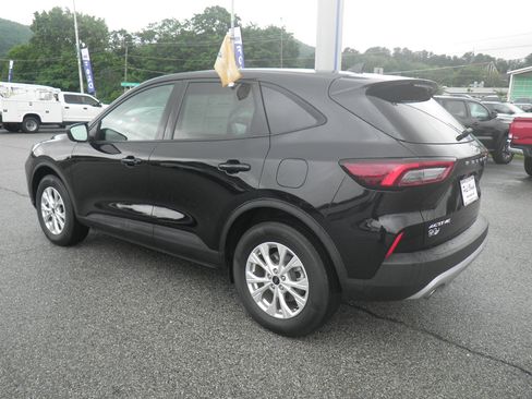 Certified 2025 Ford Escape Active AWD/4WD image 4