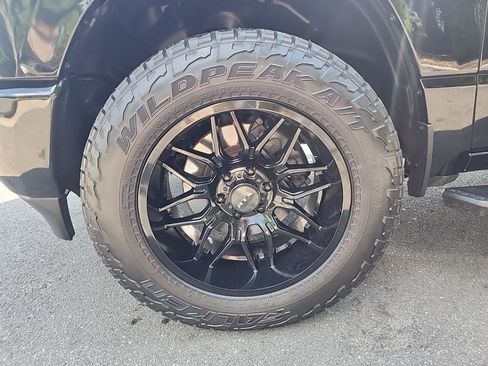 Used 2020 RAM 1500 Big Horn AWD/4WD image 13