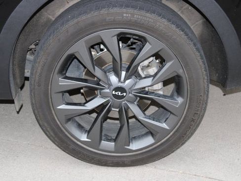 Used 2023 Kia Sorento SX Prestige image 32