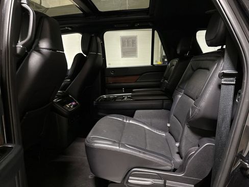 Used 2020 Lincoln Navigator L Reserve AWD/4WD image 24