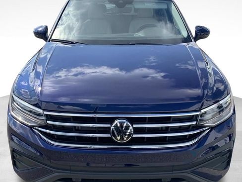 Used 2024 Volkswagen Tiguan SE AWD/4WD image 3