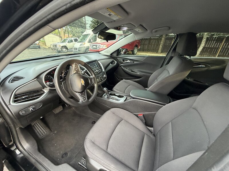 Used 2017 Chevrolet Malibu LS FWD image 17