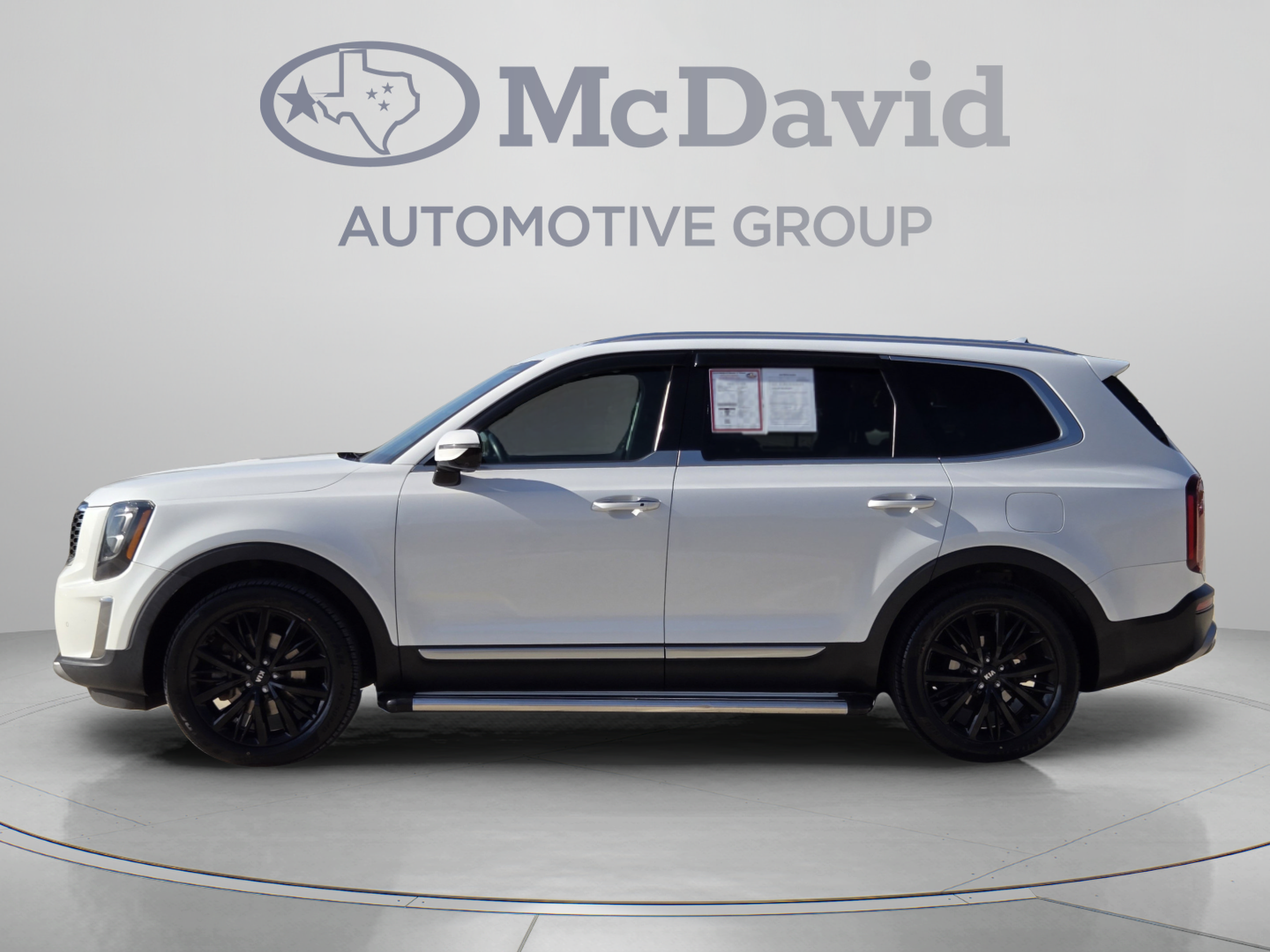 Used 2020 Kia Telluride SX w/ Towing Package FWD image 2