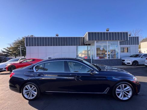 Used 2016 BMW 750i xDrive image 9