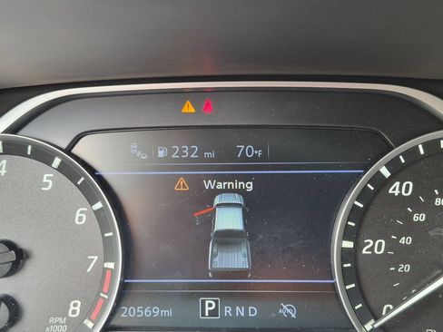 Used 2025 Nissan Frontier SV RWD image 13