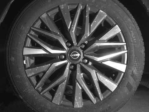 Used 2025 Nissan Altima 2.5 SV image 14