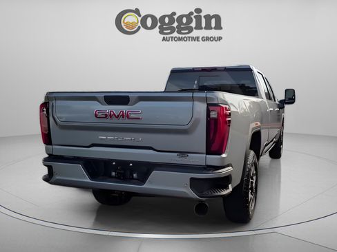 New 2026 GMC Sierra 3500 Denali w/ Denali Reserve Package image 10