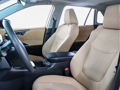 Used 2024 Toyota RAV4 XLE w/ Convenience Package FWD image 25