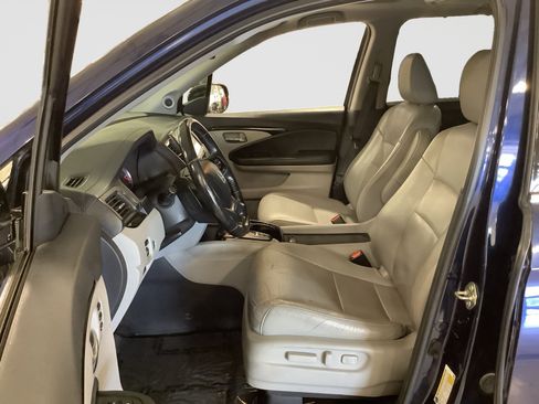 Used 2020 Honda Pilot Touring image 10