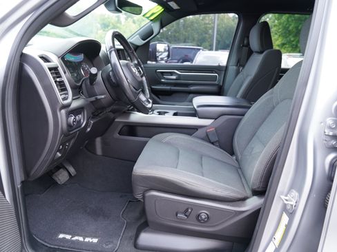 Used 2019 RAM 1500 Big Horn AWD/4WD image 4
