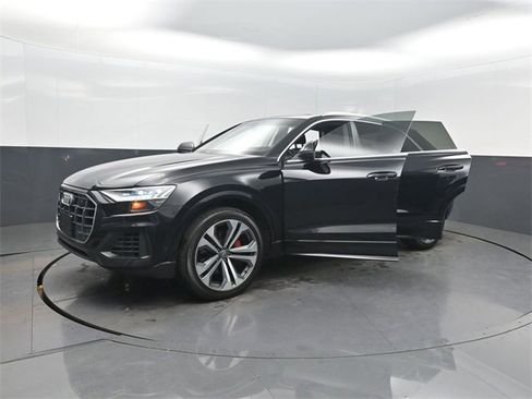 Used 2019 Audi Q8 Prestige image 38