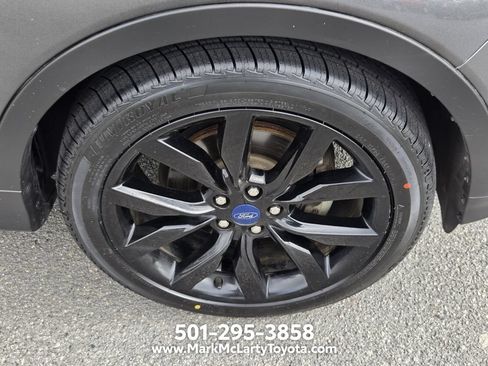 Used 2018 Ford Escape SE w/ SE Sport Appearance Package FWD image 18