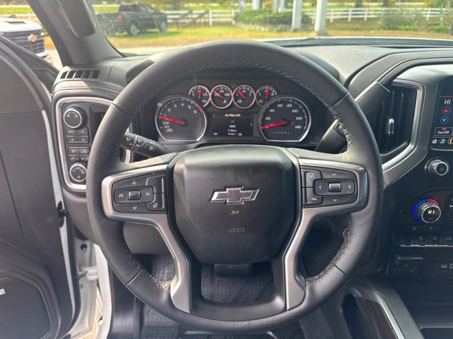 Used 2019 Chevrolet Silverado 1500 LT Trail Boss AWD/4WD image 16