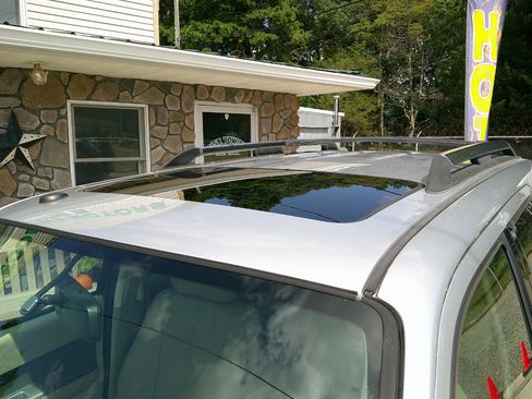 Used 2010 Mercury Mariner Premier image 11