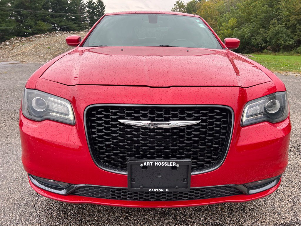 Used 2016 Chrysler 300 S AWD/4WD image 8