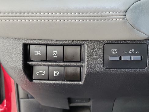 Used 2022 Toyota Avalon XLE w/ Moonroof Package FWD image 20