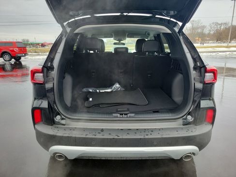 Used 2024 Ford Escape SE image 25