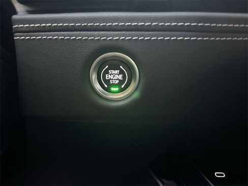 Used 2025 Cadillac Escalade Sport image 22