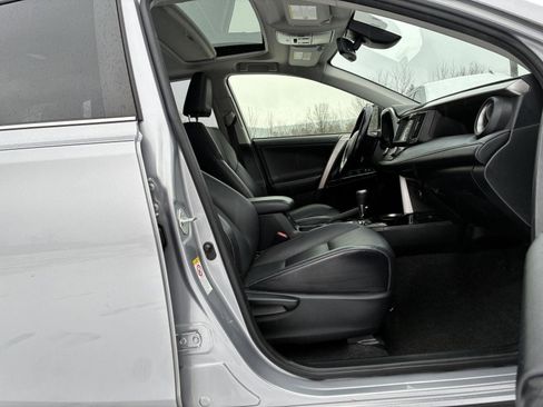 Used 2018 Toyota RAV4 Limited image 38