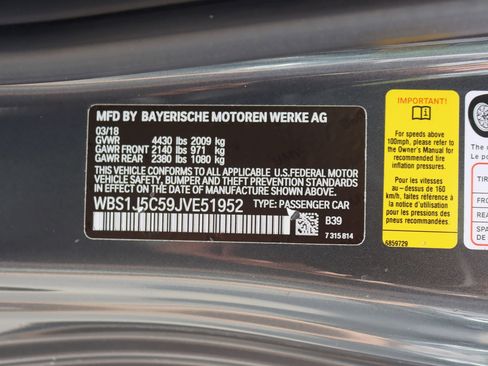 Used 2018 BMW M2 RWD image 40