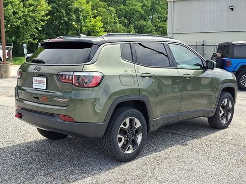 Used 2018 Jeep Compass Trailhawk w/ Leather Interior Group AWD/4WD image 2
