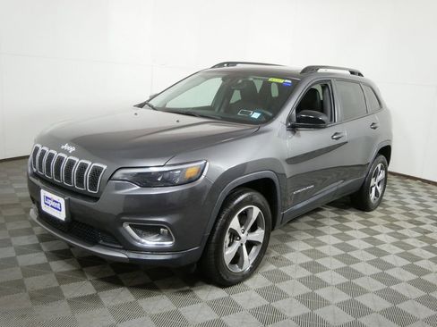 Used 2022 Jeep Cherokee Limited image 7