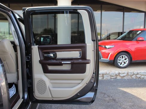 Used 2018 RAM 1500 Laramie w/ Convenience Group AWD/4WD image 12