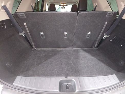 Used 2025 Nissan Pathfinder SV w/ SV Premium Package image 29