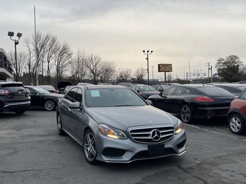 Used 2015 Mercedes-Benz E 350 4MATIC Sedan image 4