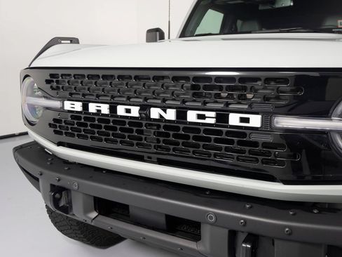 Used 2024 Ford Bronco Wildtrak AWD/4WD image 41