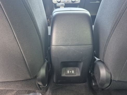 Used 2025 Hyundai Tucson SE FWD image 16