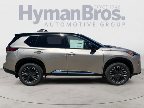 New 2026 Nissan Rogue Platinum w/ Platinum Premium Package AWD/4WD image 2