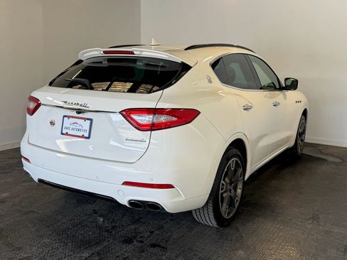Used 2017 Maserati Levante w/ Sport Package AWD/4WD image 4