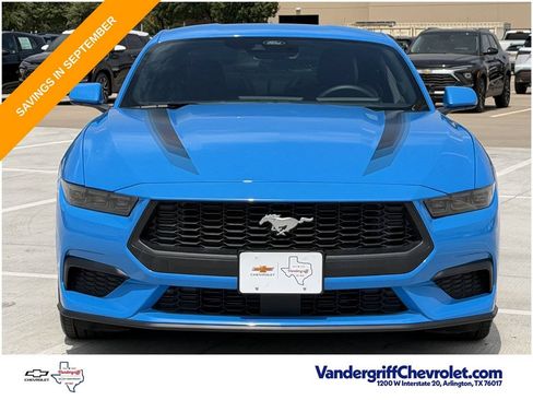 Used 2025 Ford Mustang Coupe RWD image 7