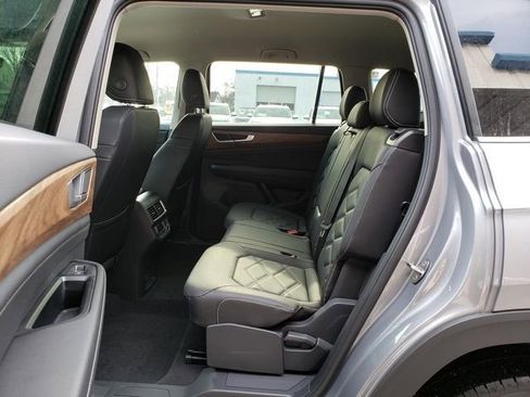 New 2026 Volkswagen Atlas SE image 7