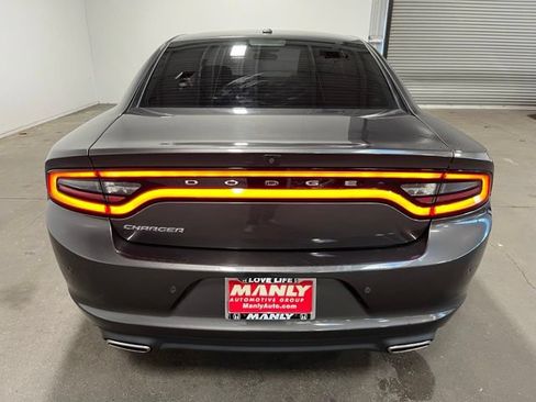 Used 2021 Dodge Charger SXT w/ Leather Interior Group RWD image 7