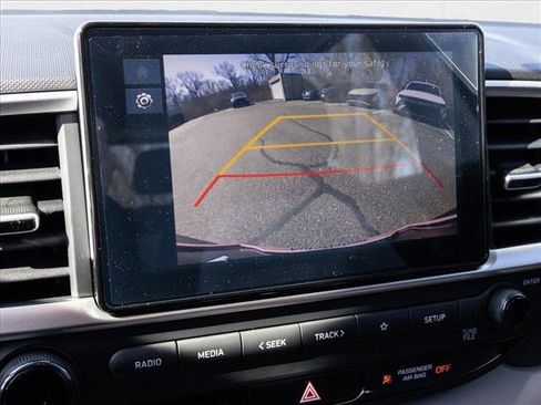 New 2025 Hyundai Venue SEL image 17