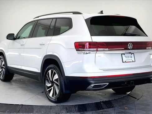New 2026 Volkswagen Atlas SE image 4