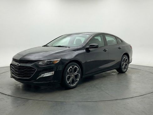 Used 2024 Chevrolet Malibu LT image 3