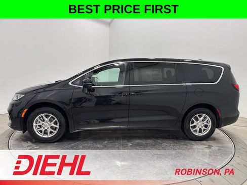 New 2026 Chrysler Pacifica Select FWD image 4