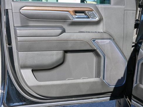 Used 2024 Chevrolet Silverado 3500 High Country w/ Technology Package image 12