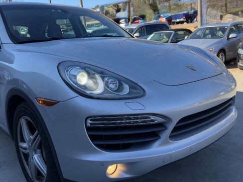 Used 2011 Porsche Cayenne S image 14