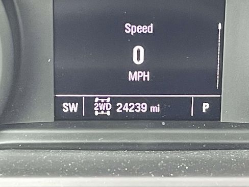 Used 2023 Chevrolet Silverado 1500 Custom image 18