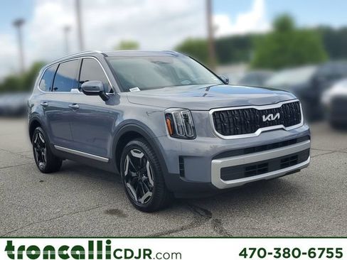 Used 2025 Kia Telluride EX w/ EX Captain's Chair Package AWD/4WD image 1