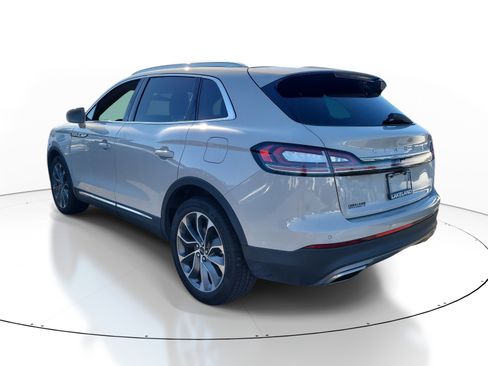 Used 2022 Lincoln Nautilus Reserve w/ Luxury Package image 6