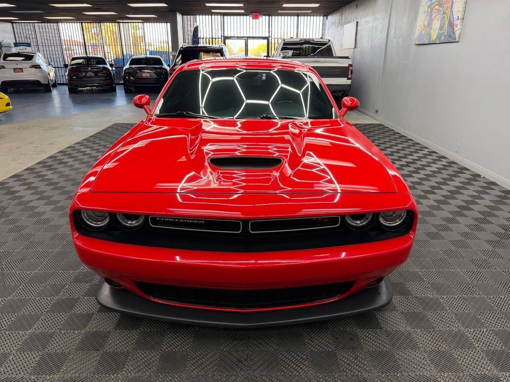 Used 2019 Dodge Challenger R/T RWD image 6