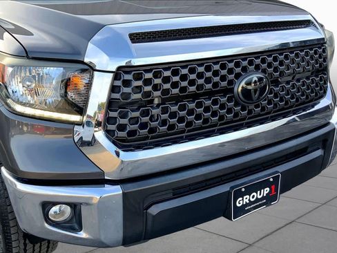 Used 2020 Toyota Tundra SR5 w/ SR5 Leather Package RWD image 28