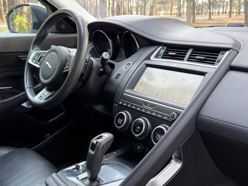 Used 2020 Jaguar E-PACE image 19
